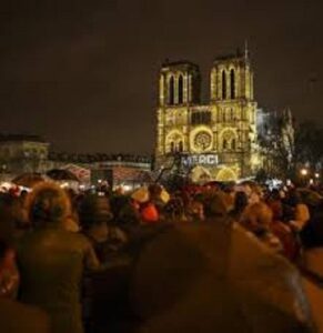 Reabrió Notre-Dame de París